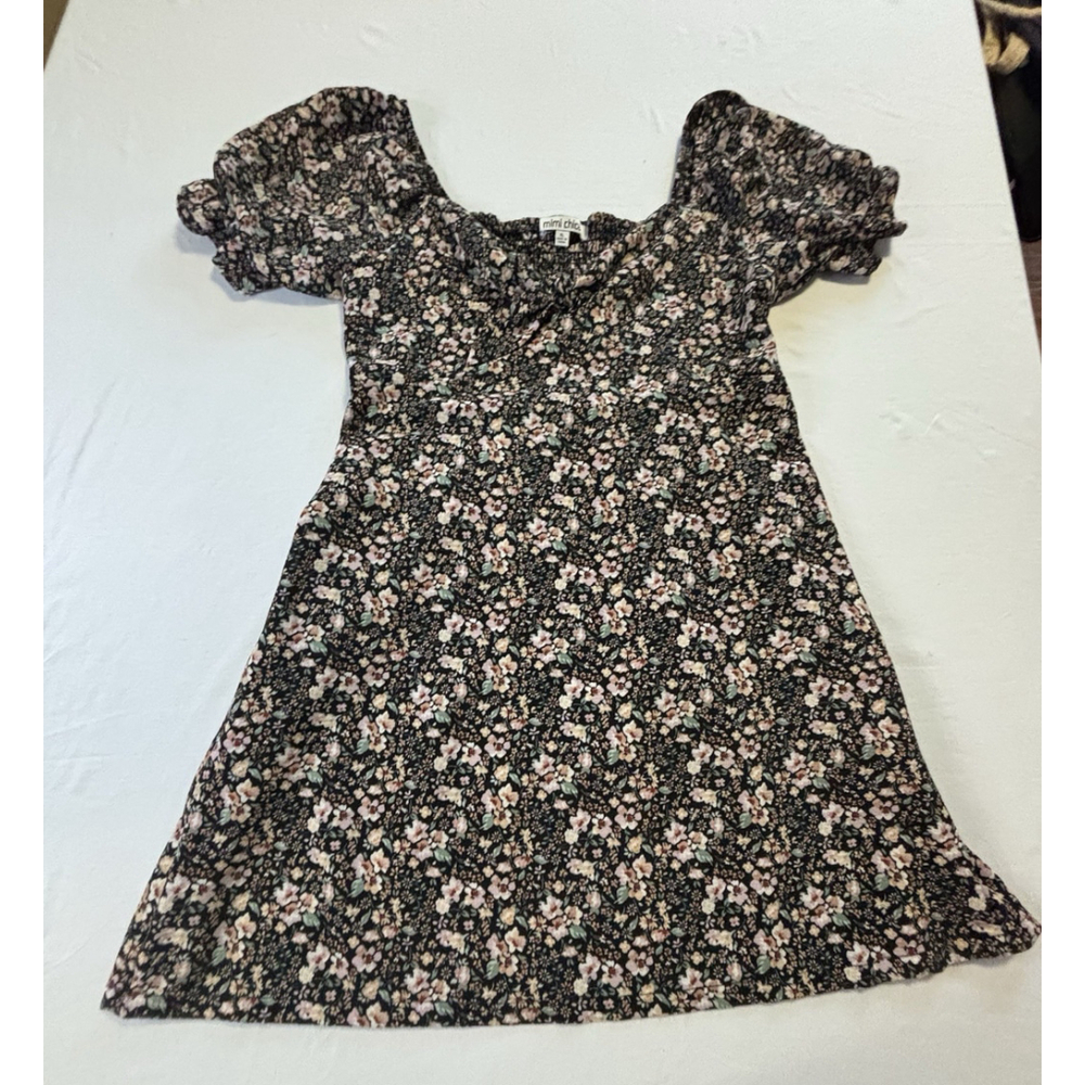 Mimi‎ Chica Women’s Floral Smocked Mini Dress – Size XL
